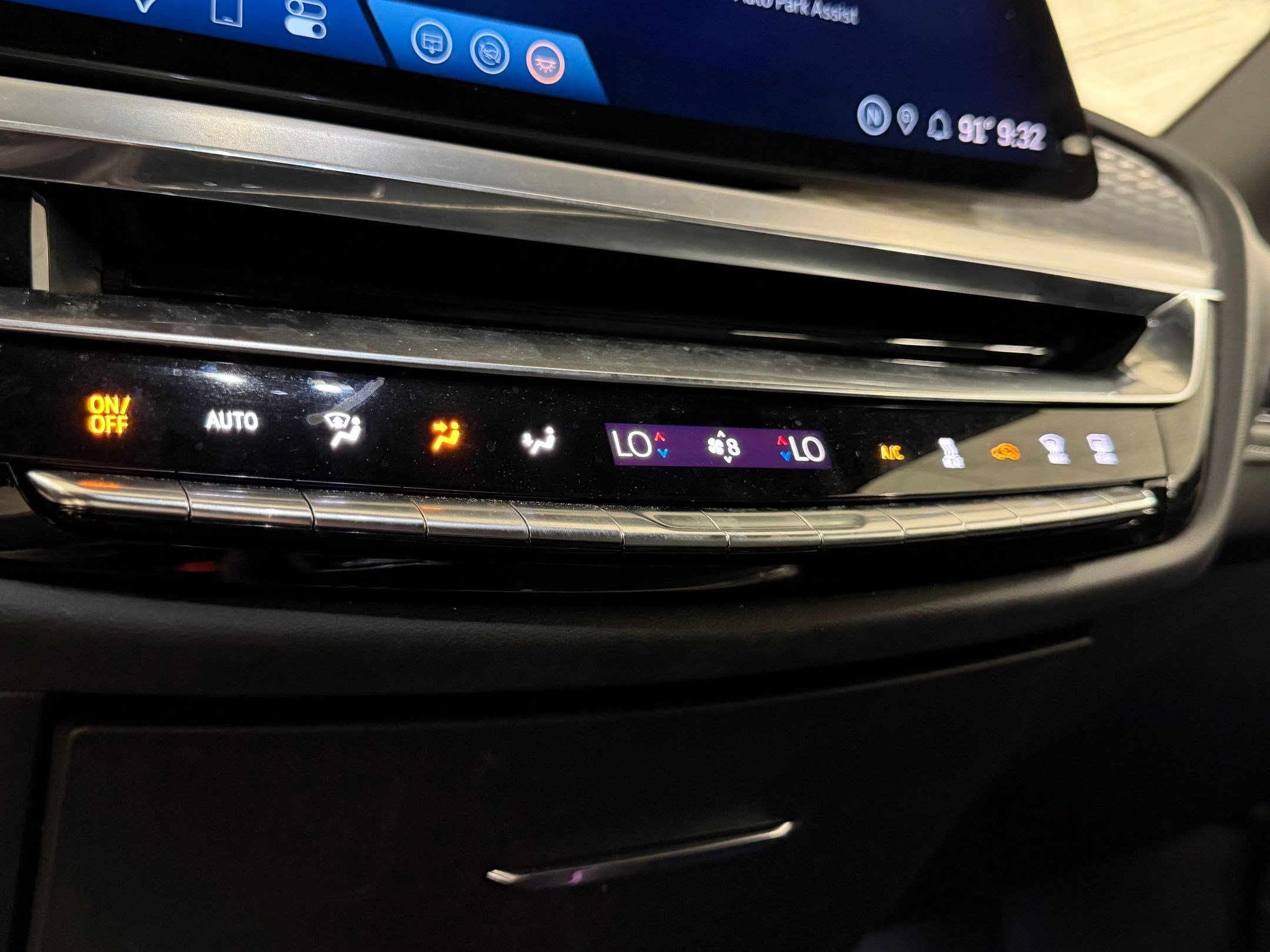 Certified 2024 Cadillac Lyriq Luxury RWD image 18