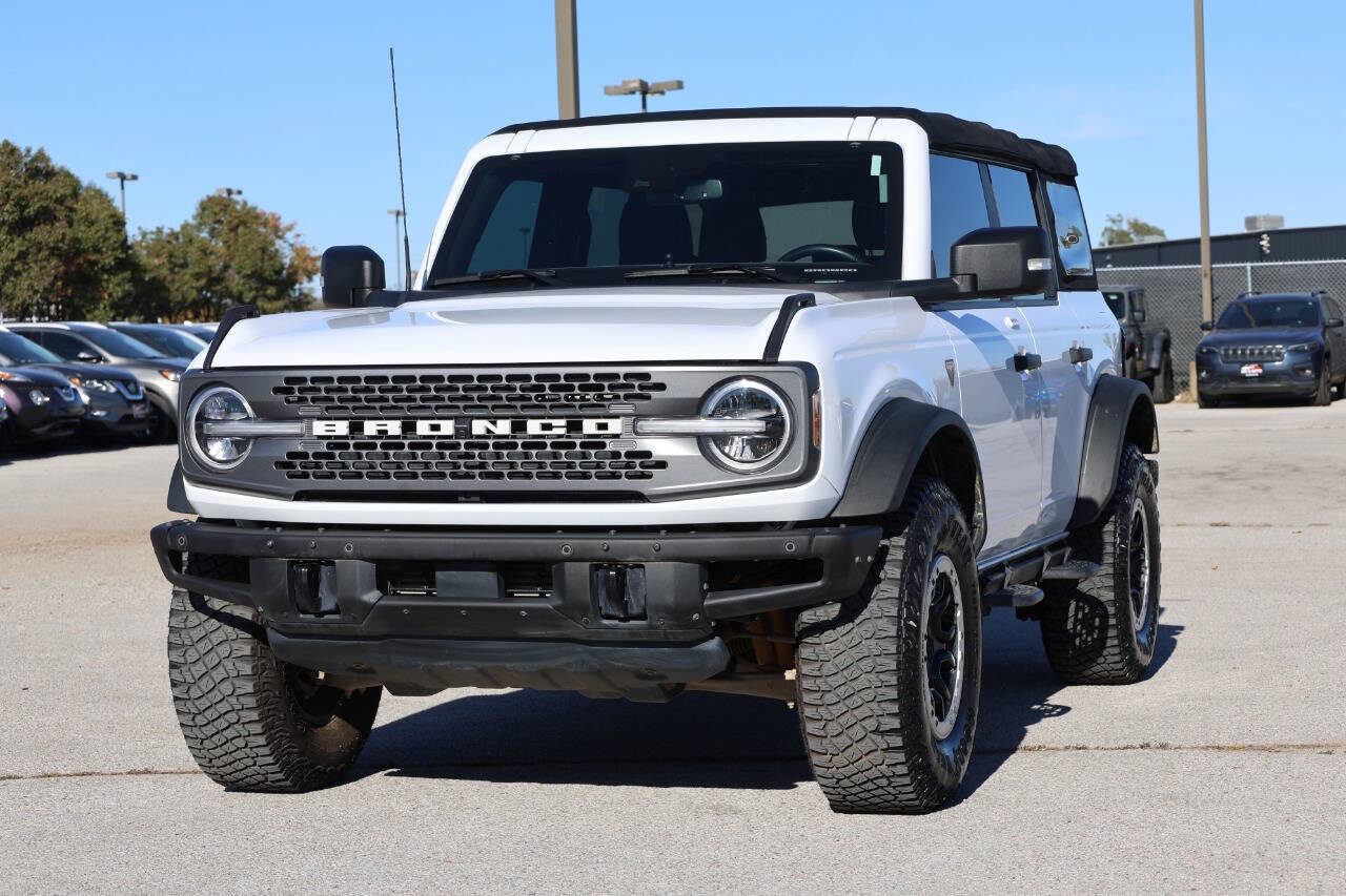 Used 2022 Ford Bronco Badlands image 6