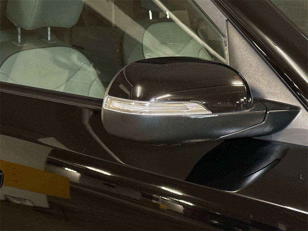 Used 2018 Kia Soul EV + w/ Sun & Fun Package image 9