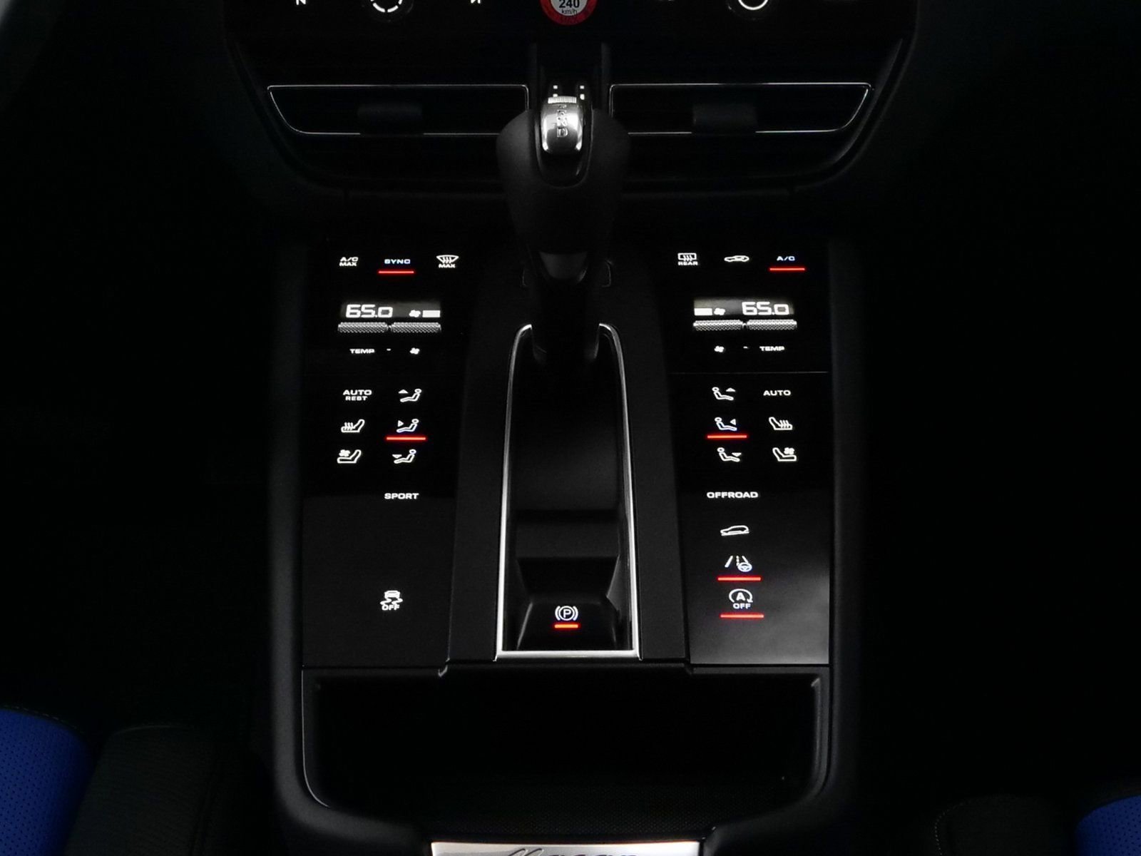 Certified 2025 Porsche Macan image 37