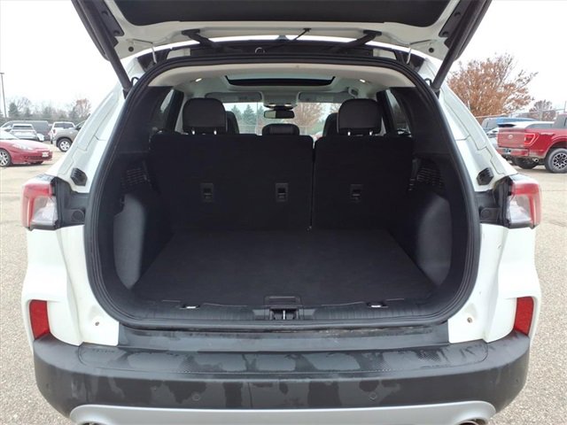 Certified 2022 Ford Escape Titanium image 9