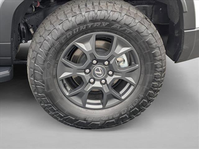 Used 2024 Lexus GX 550 image 23