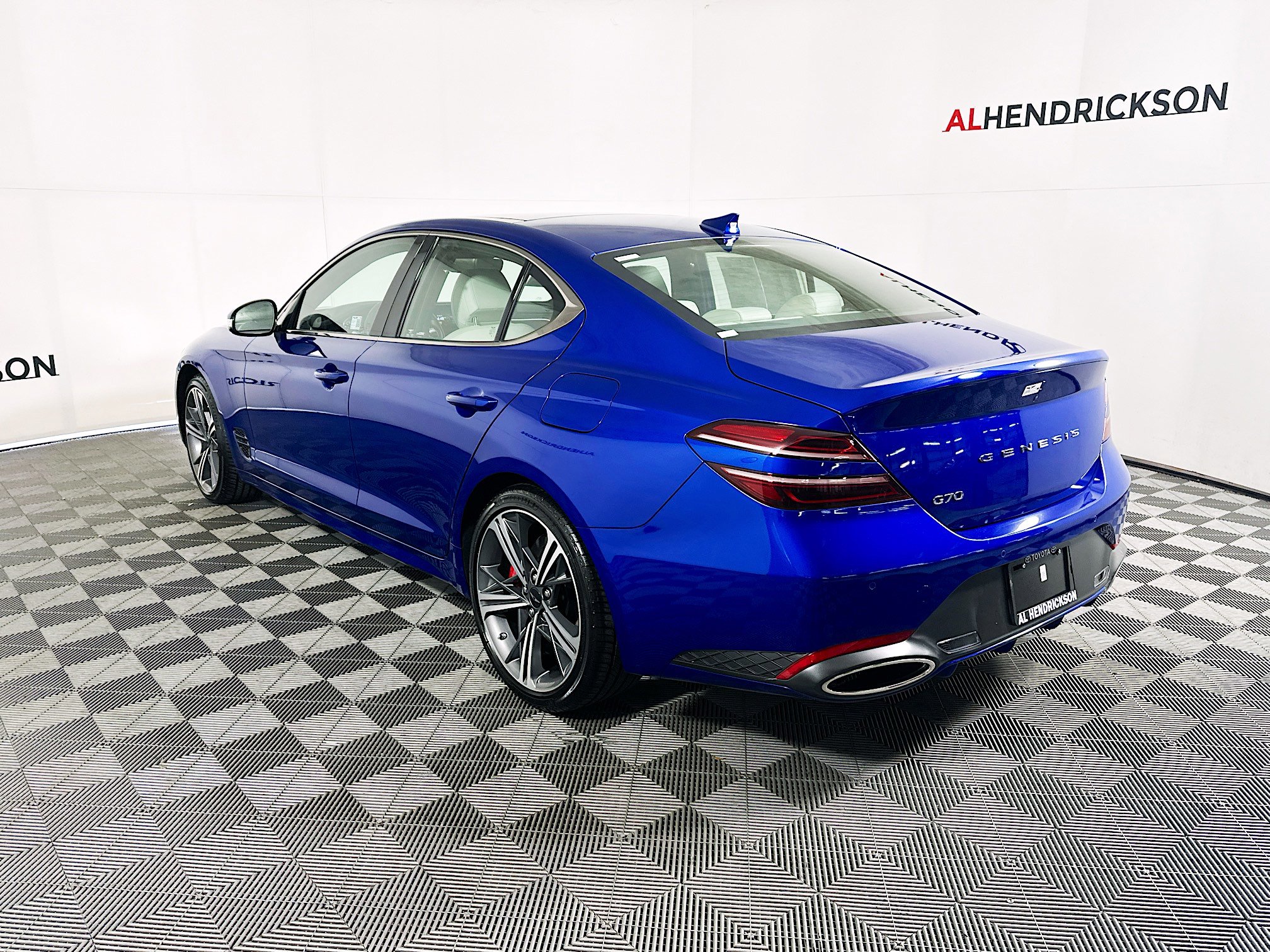 Used 2025 Genesis G70 2.5T w/ Sport Prestige Package image 5