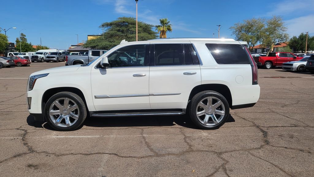 Used 2018 Cadillac Escalade Luxury AWD/4WD image 5