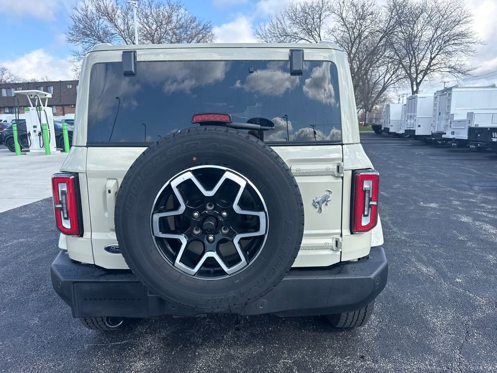 Used 2025 Ford Bronco Outer Banks image 8