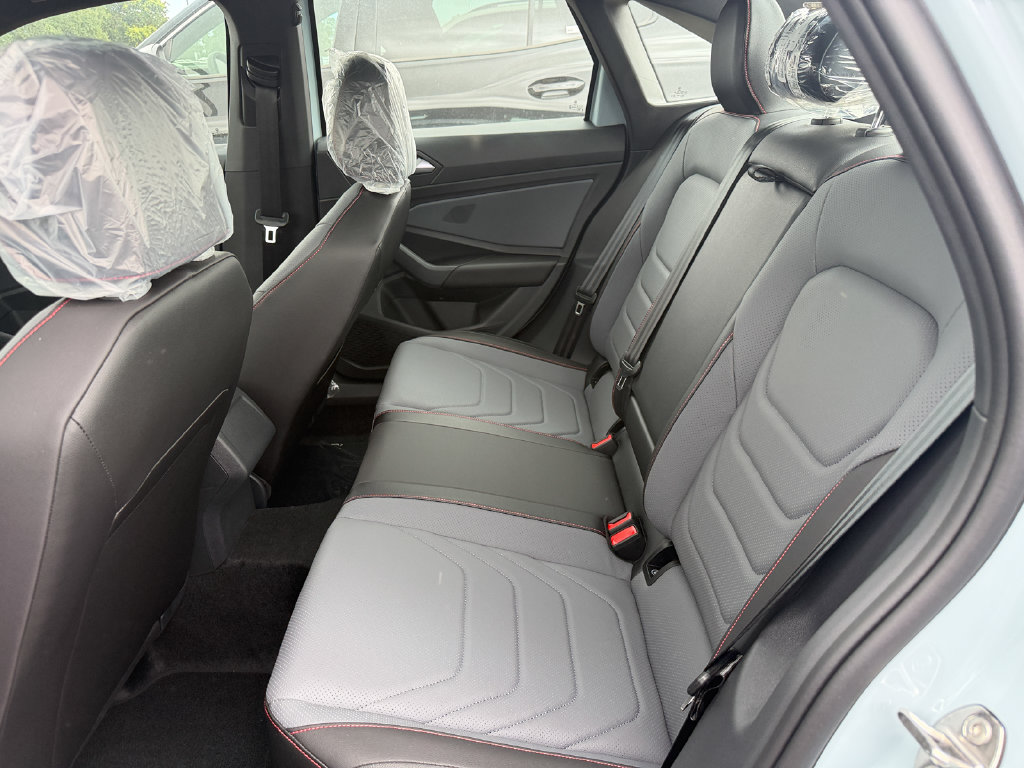 New 2026 Volkswagen Jetta GLI Autobahn FWD image 25