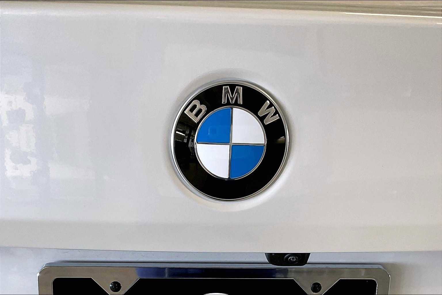 New 2025 BMW 530i 530i w/ Premium Package image 15