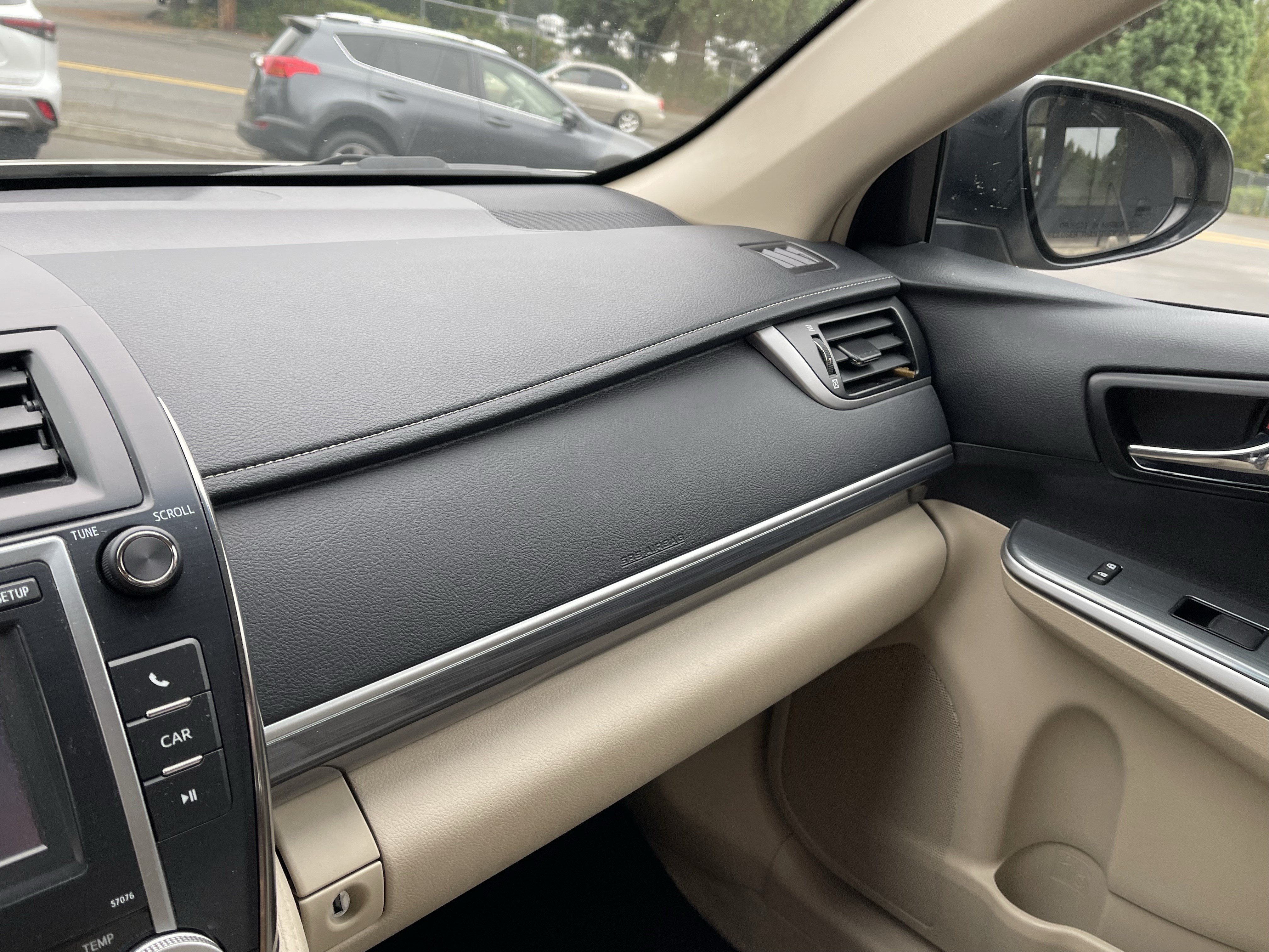 Used 2014 Toyota Camry LE FWD image 22