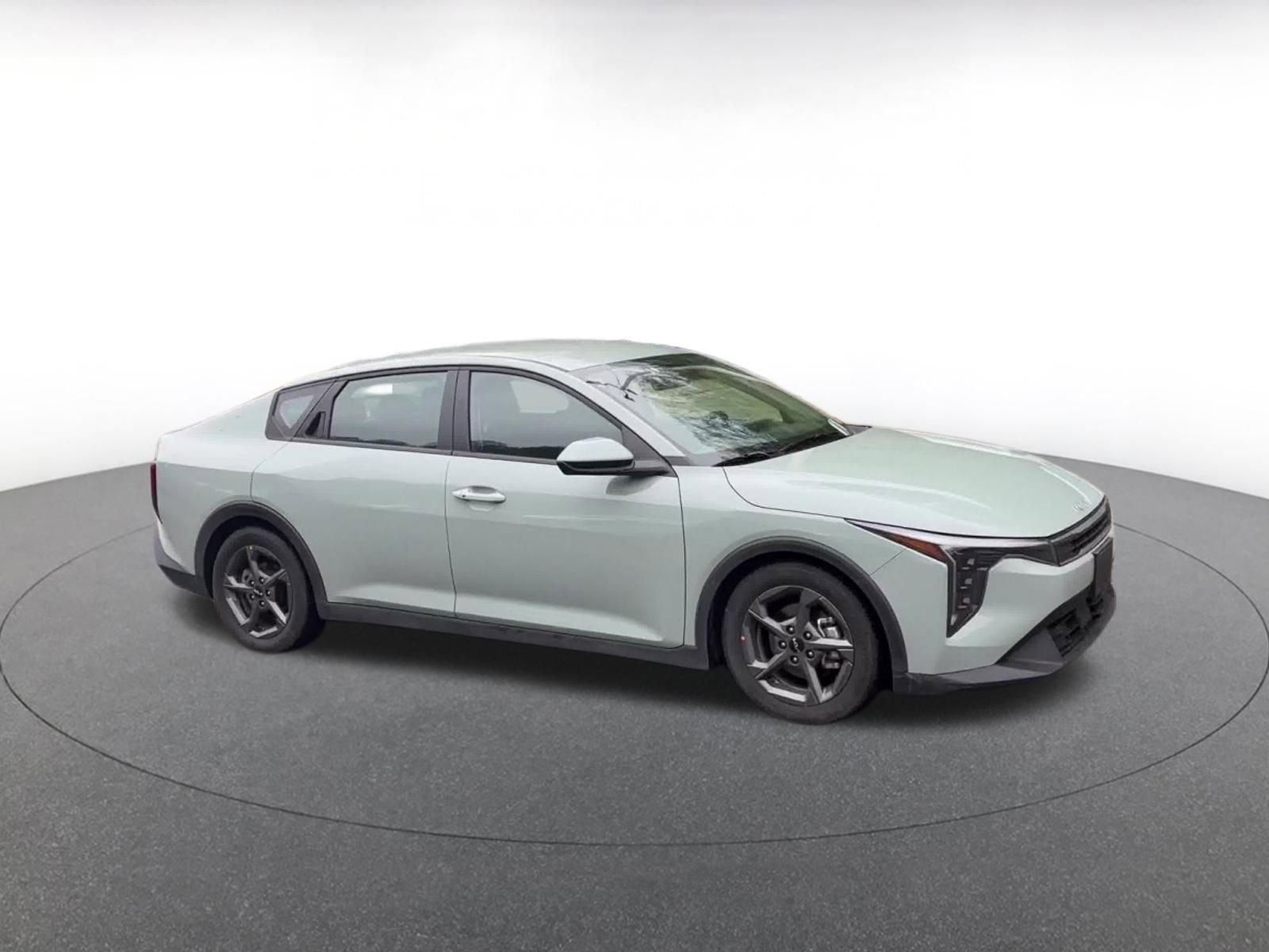 Used 2025 Kia K4 FWD video 2