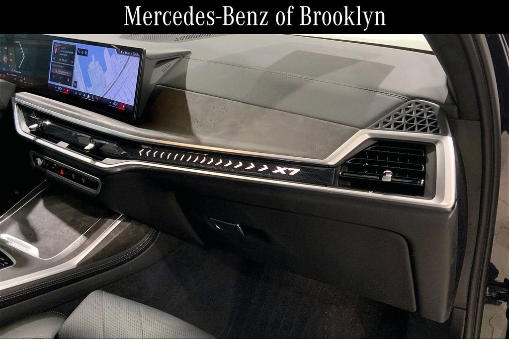 Used 2024 BMW X7 xDrive40i w/ M Sport Package image 17