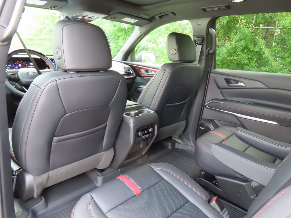 New 2026 Chevrolet Traverse RS w/ LPO, Floor Liner Package AWD/4WD image 26