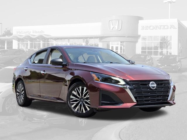Used 2025 Nissan Altima 2.5 SV FWD image 21