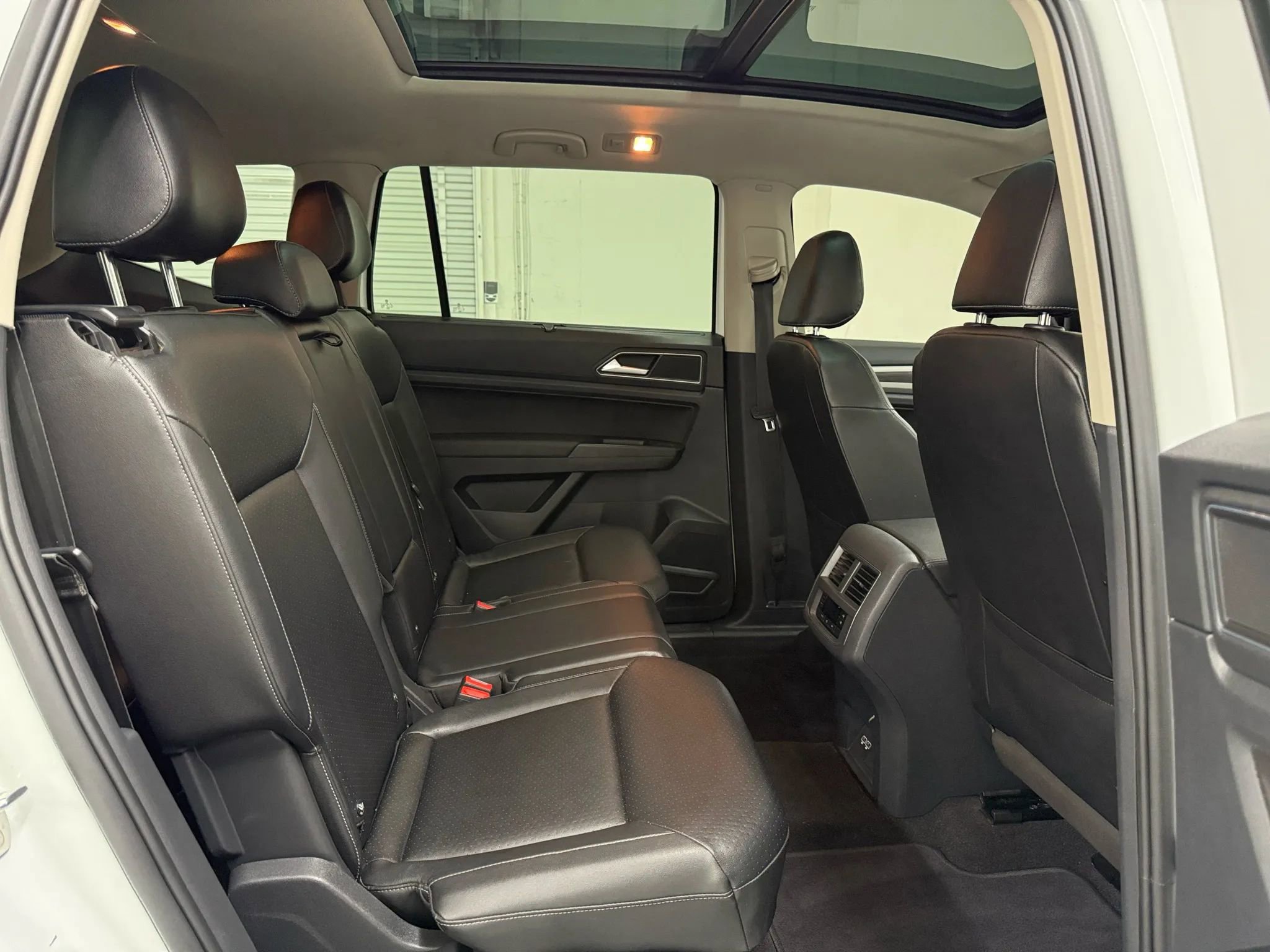 Used 2018 Volkswagen Atlas SEL image 14