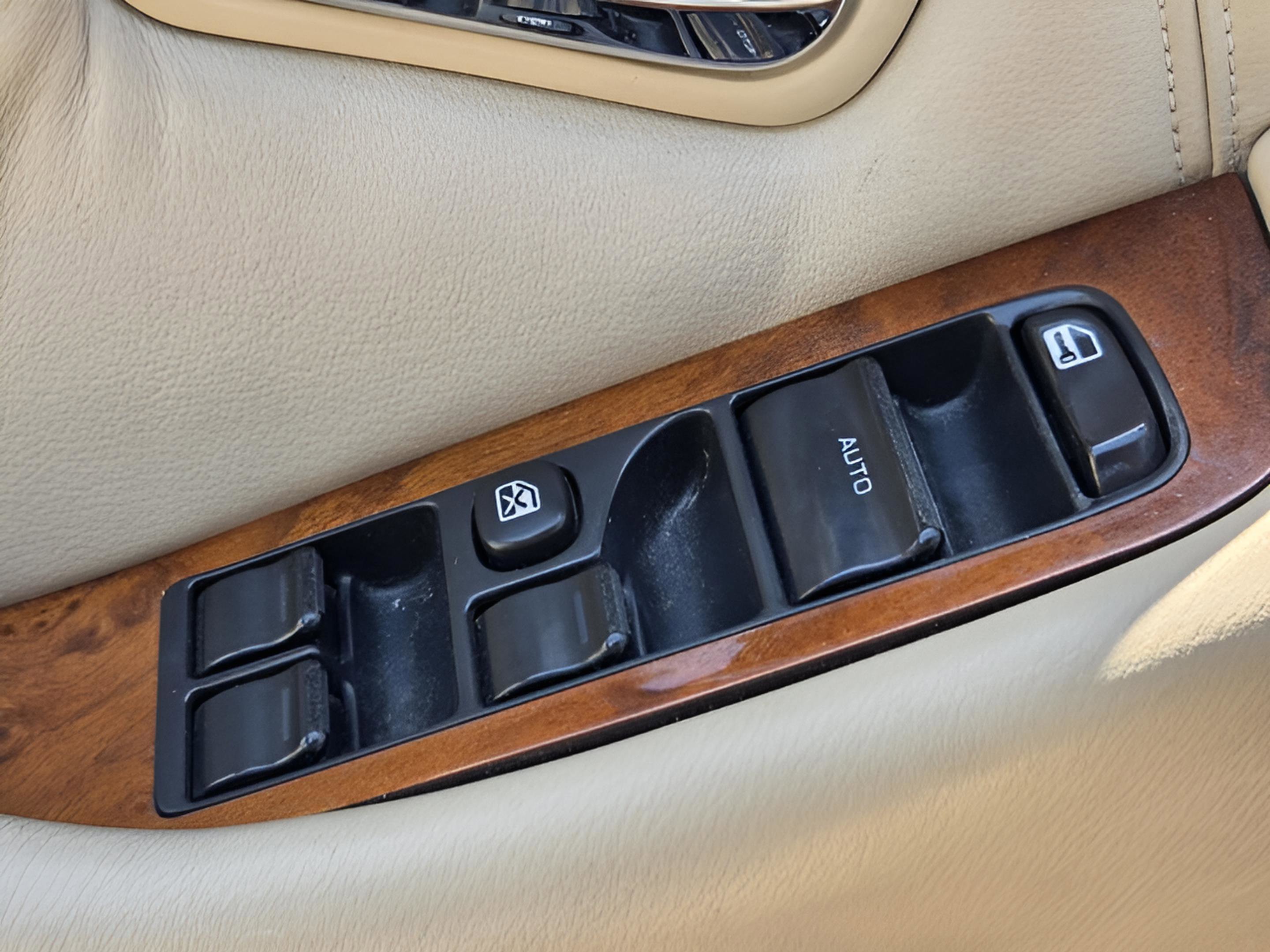 Used 1995 INFINITI J30 image 23