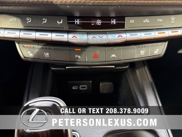 Used 2020 Cadillac XT4 Premium Luxury image 14