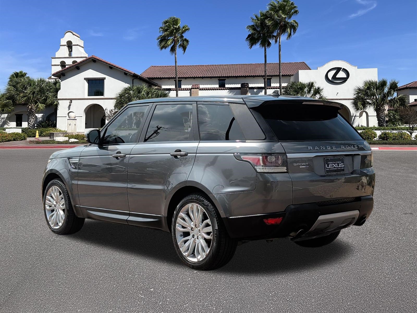 Used 2016 Land Rover Range Rover Sport HSE AWD/4WD image 4