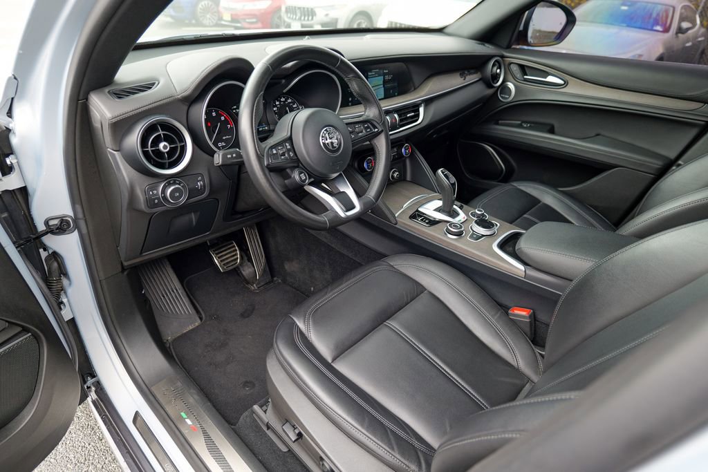 Used 2022 Alfa Romeo Stelvio Ti image 20