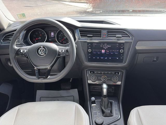Used 2021 Volkswagen Tiguan SE w/ Panoramic Sunroof Package AWD/4WD image 18