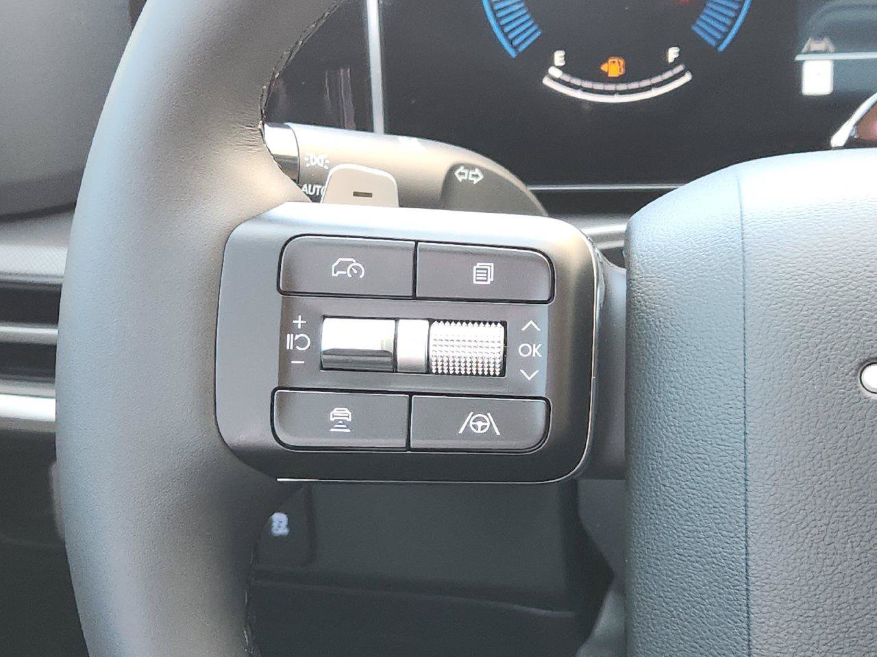 New 2027 Hyundai Santa Fe SEL FWD image 23