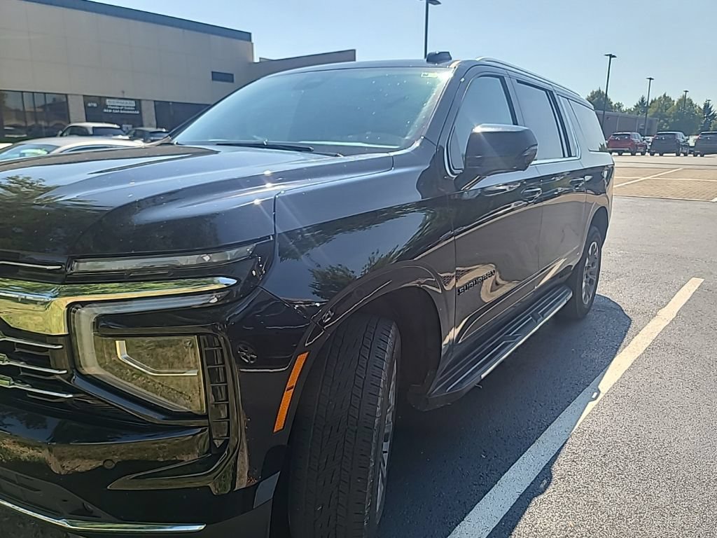 Used 2025 Chevrolet Suburban LT w/ Comfort Package