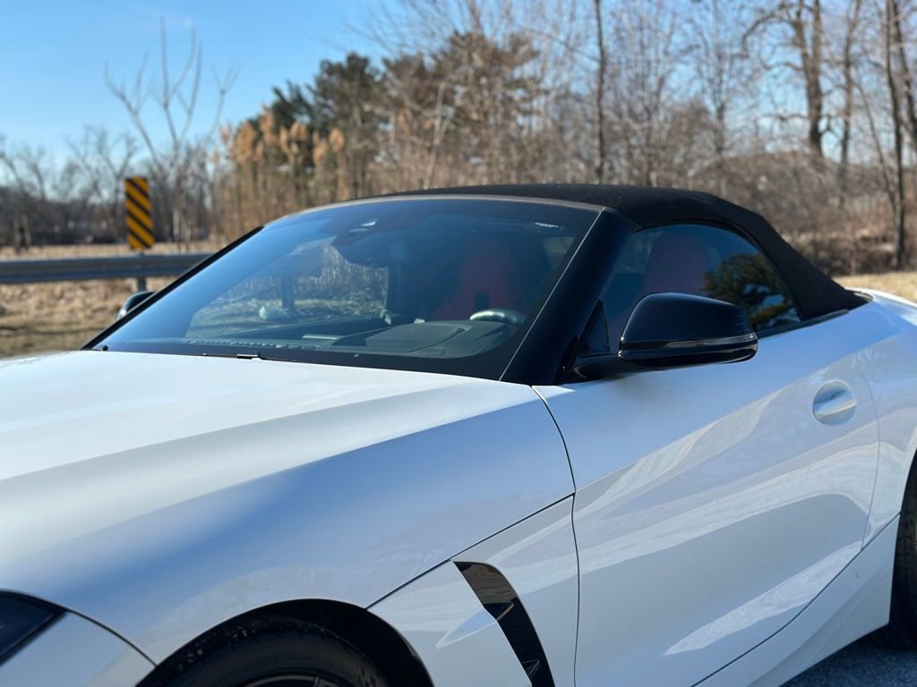 Used 2022 BMW Z4 M40i w/ Premium Package image 14