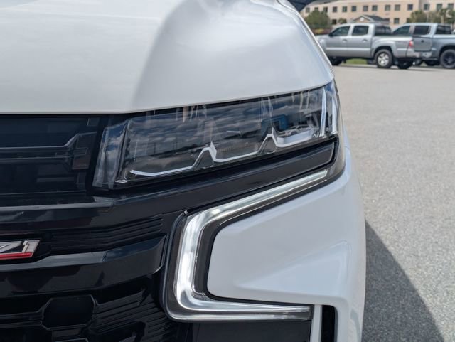 Used 2024 Chevrolet Suburban Z71 w/ Luxury Package image 11