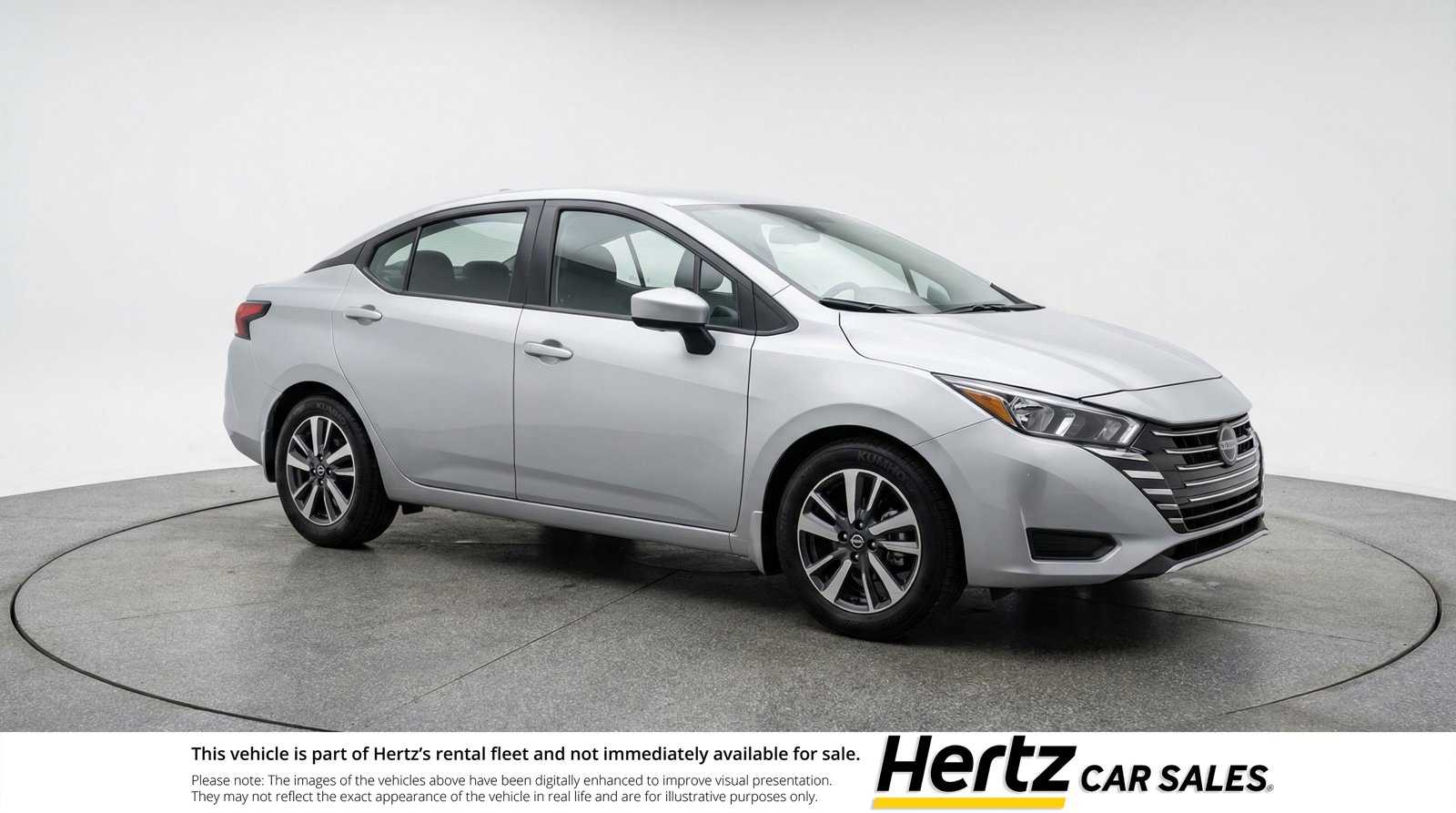 Used 2025 Nissan Versa SV image 1