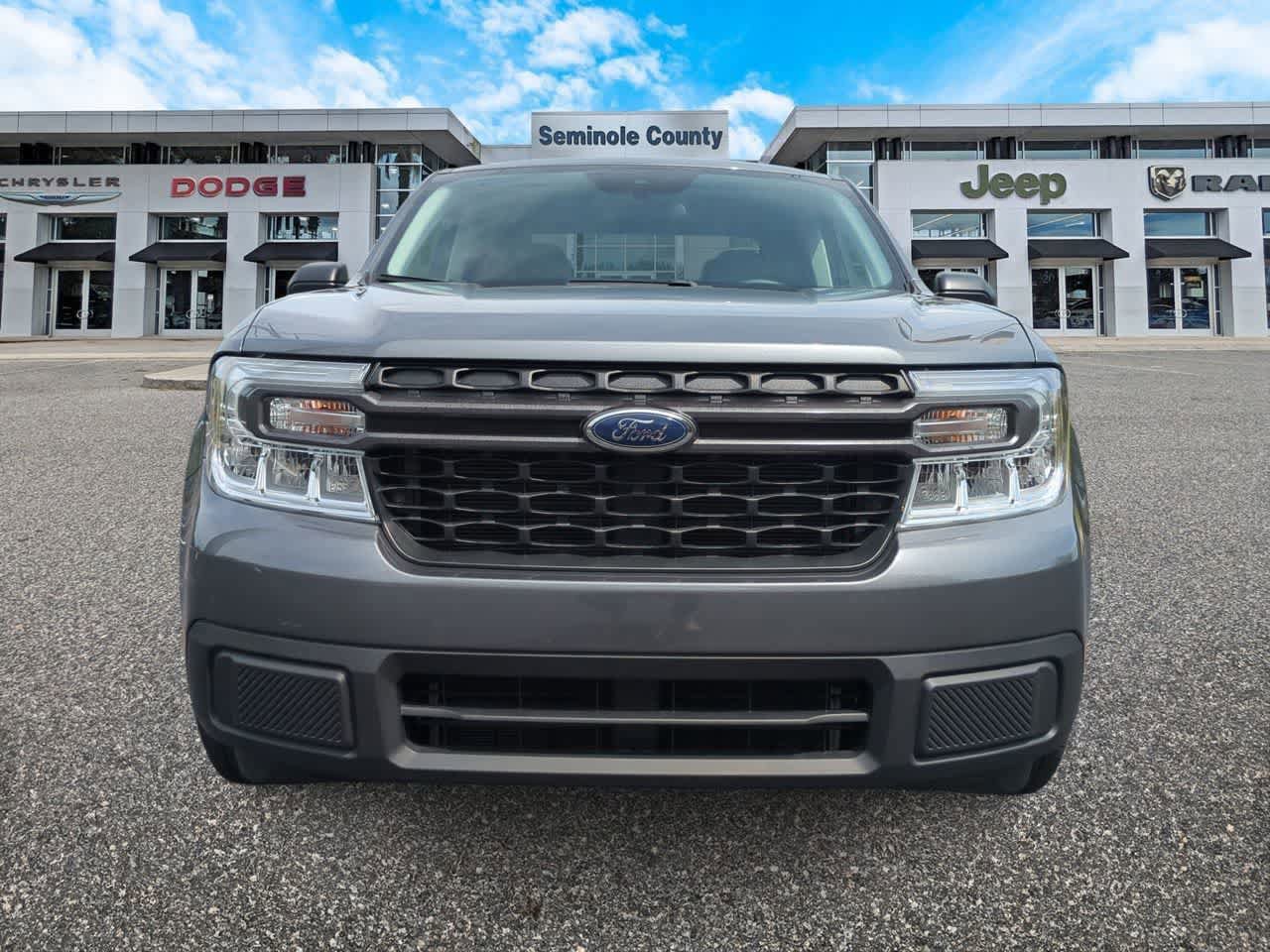 Used 2024 Ford Maverick XLT FWD image 3