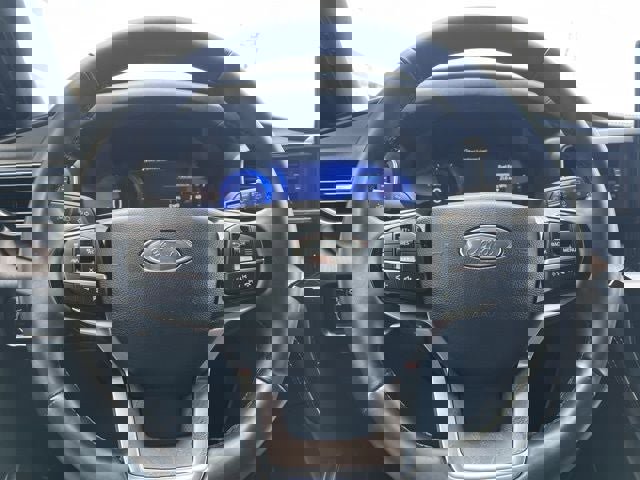 Used 2023 Ford Explorer Platinum w/ Technology Package image 27