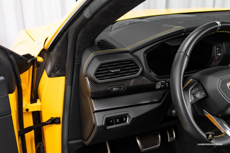 Used 2023 Lamborghini Urus S image 27