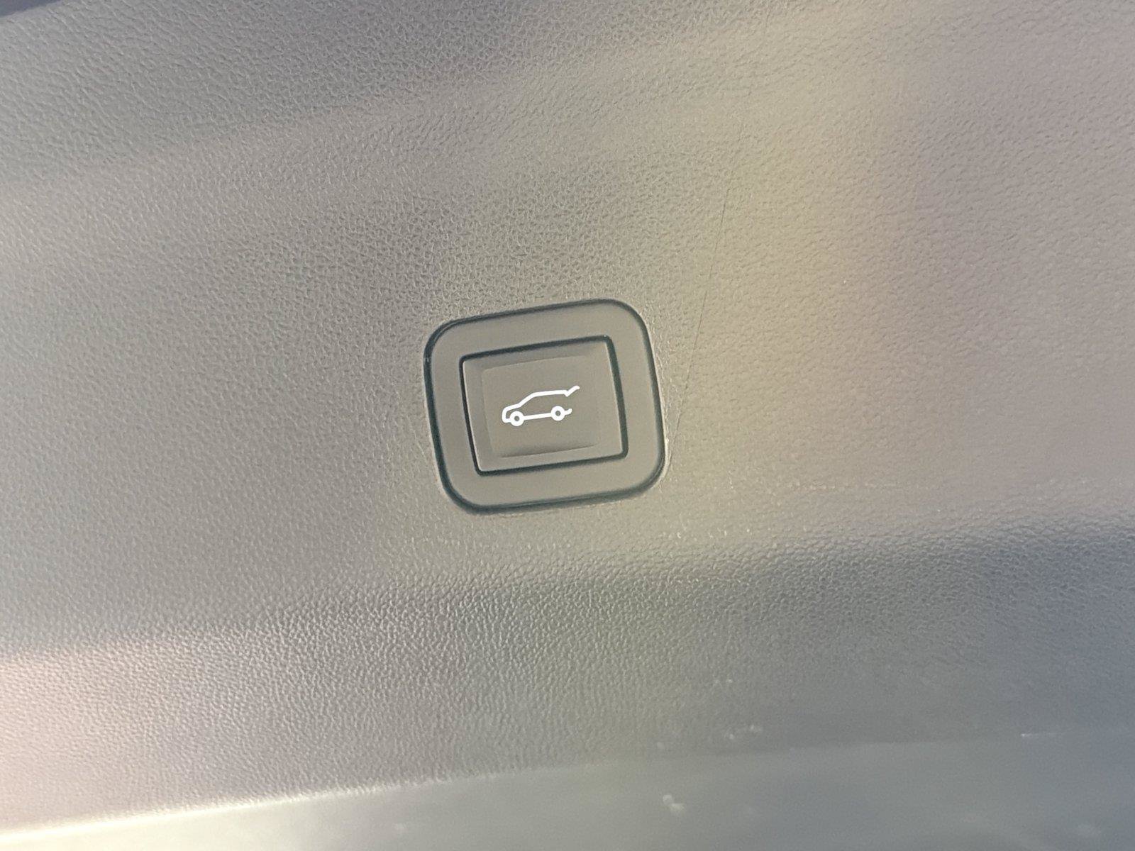 Certified 2023 GMC Yukon AT4 w/ LPO, Floor Liner Package AWD/4WD image 18