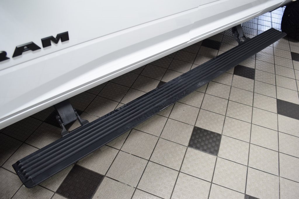 Used 2024 RAM 2500 Limited image 28