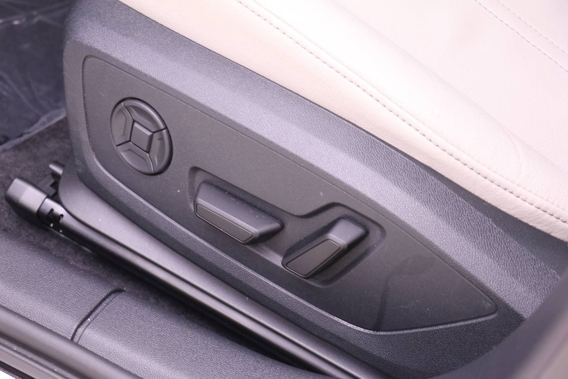 Used 2025 Audi A3 2.0T Premium w/ Black Optic Package image 21