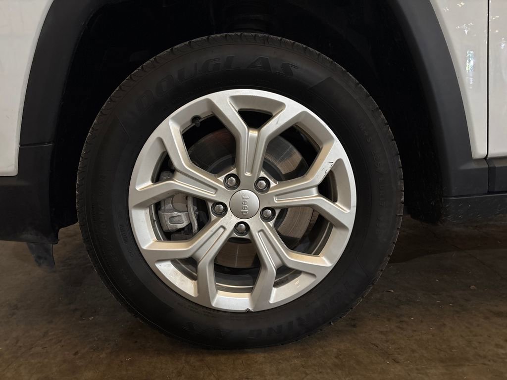 Used 2024 Jeep Compass Latitude w/ Convenience Group image 25