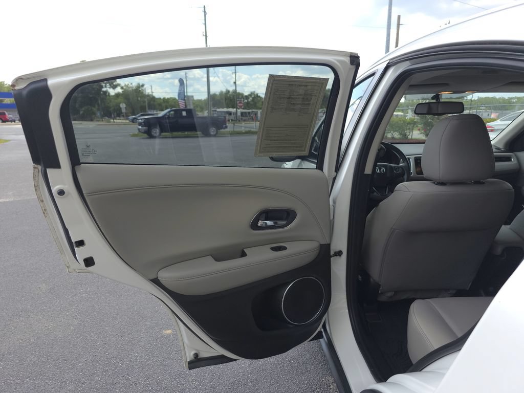 Used 2017 Honda HR-V EX-L image 10
