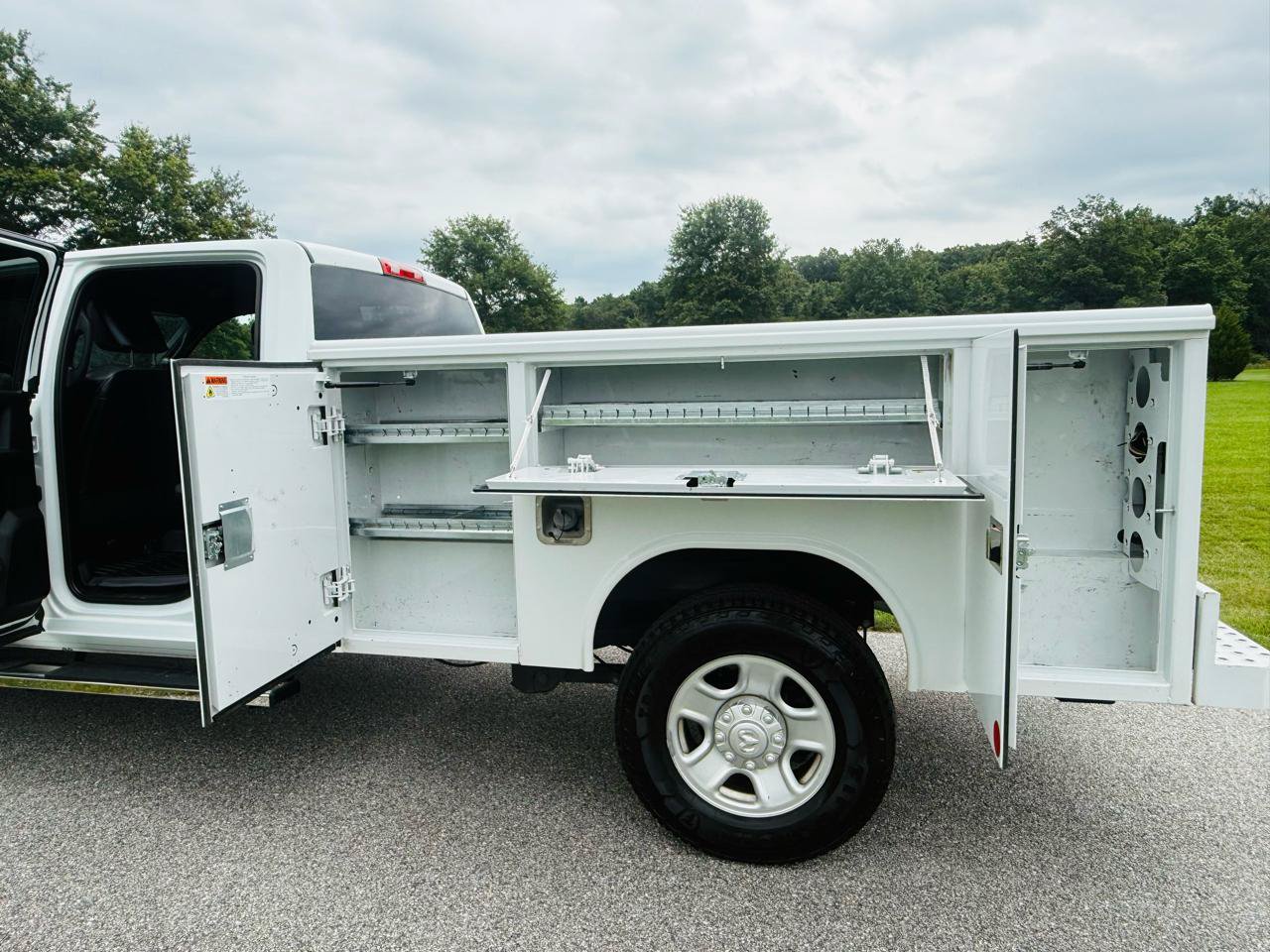 Used 2022 RAM 2500 Tradesman RWD image 3
