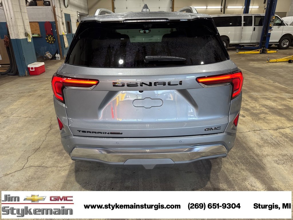New 2026 GMC Terrain Denali w/ LPO, Black Badging Package image 6