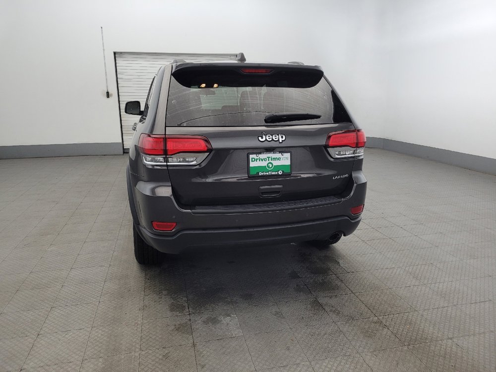 Used 2020 Jeep Grand Cherokee Laredo image 6