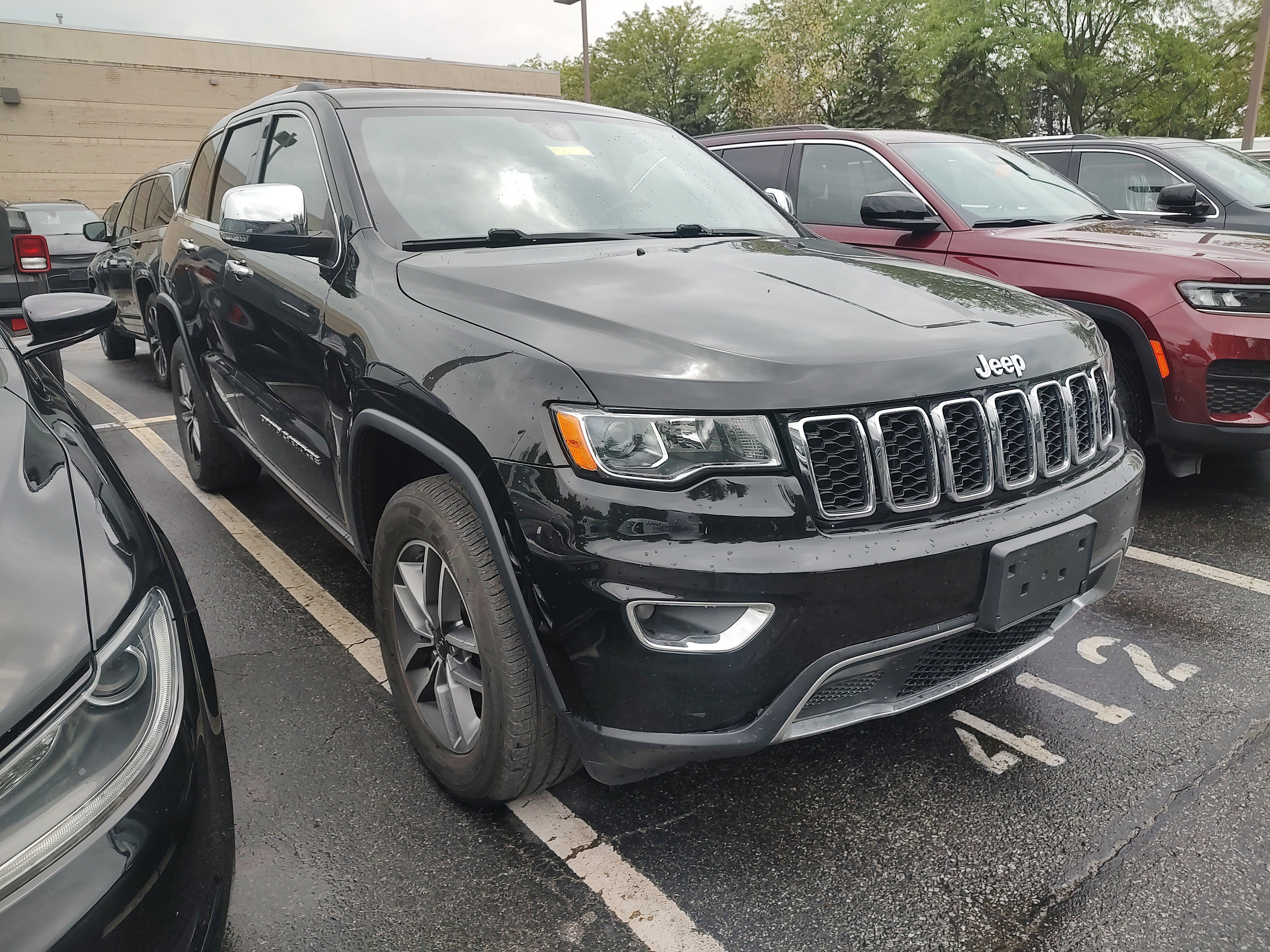Used 2021 Jeep Grand Cherokee Limited w/ Luxury Group II AWD/4WD image 4