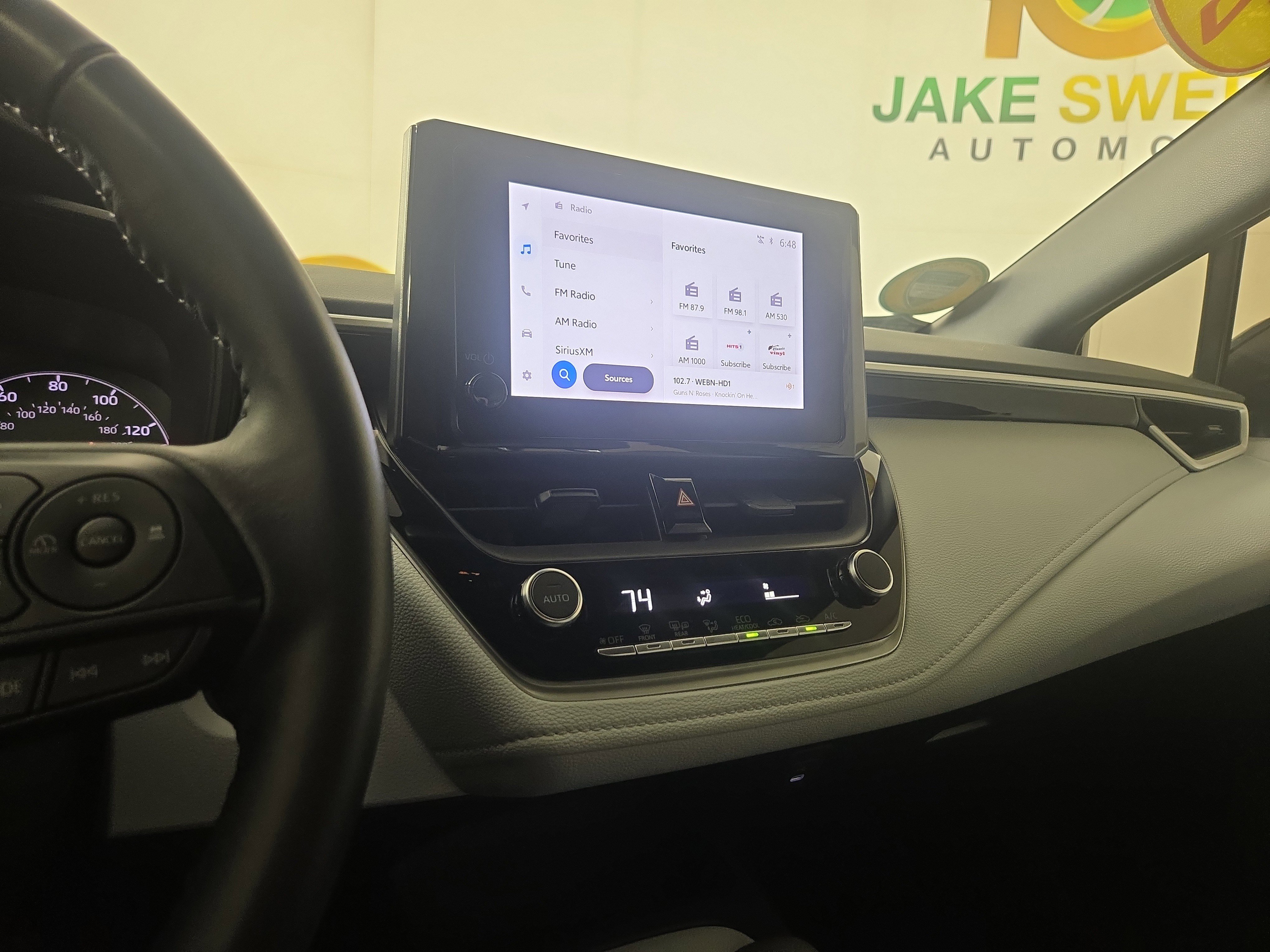 Used 2024 Toyota Corolla SE image 22