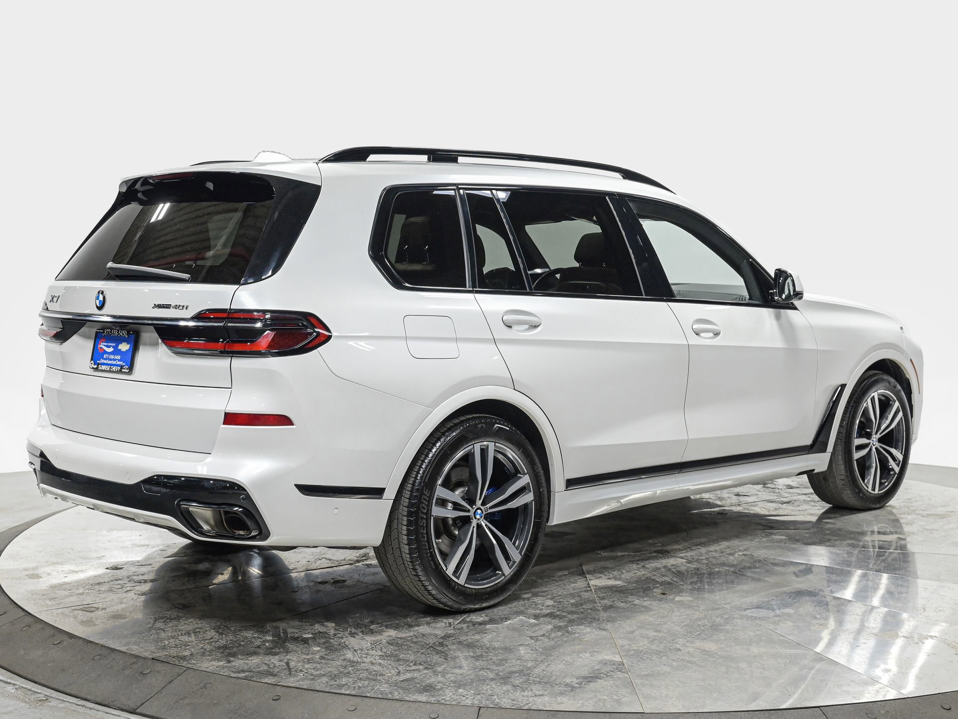 Used 2023 BMW X7 xDrive40i w/ M Sport Package AWD/4WD image 7