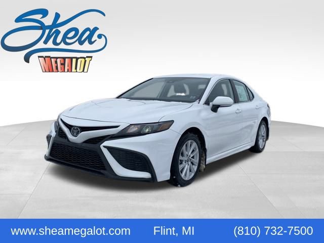 Used 2023 Toyota Camry SE image 1