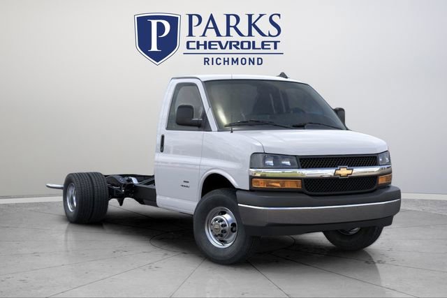 New 2025 Chevrolet Express 3500 w/ Power Convenience Package