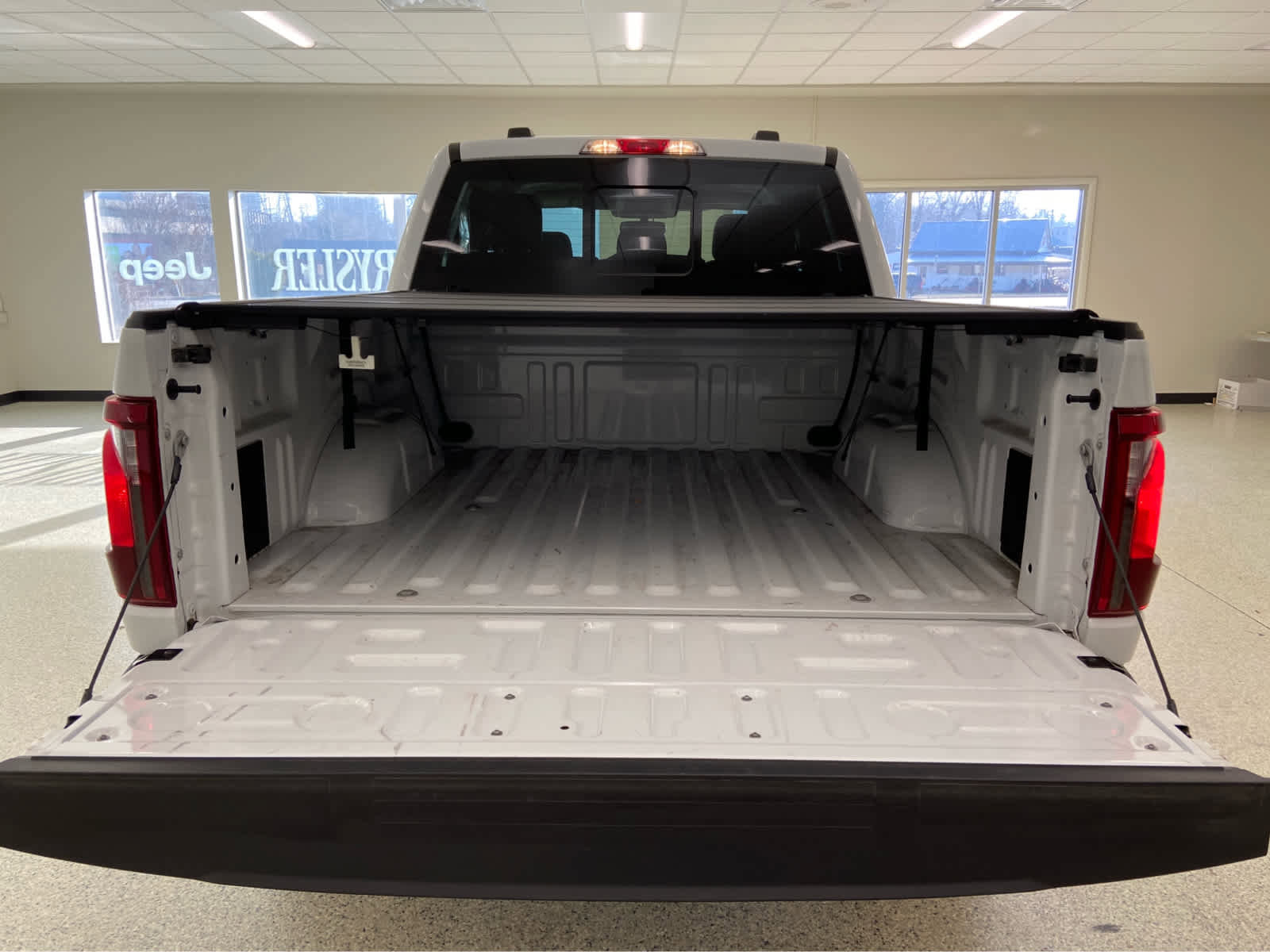 Used 2025 Ford F150 XLT w/ Equipment Group 302A MID image 9