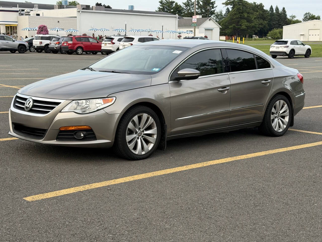 Used 2009 Volkswagen CC Sport FWD image 3