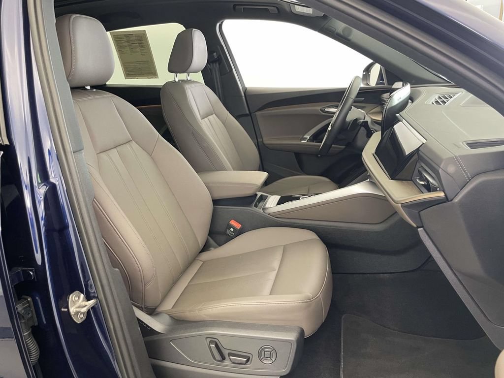 Certified 2025 Audi Q5 Premium Plus w/ Premium Plus AWD/4WD image 23