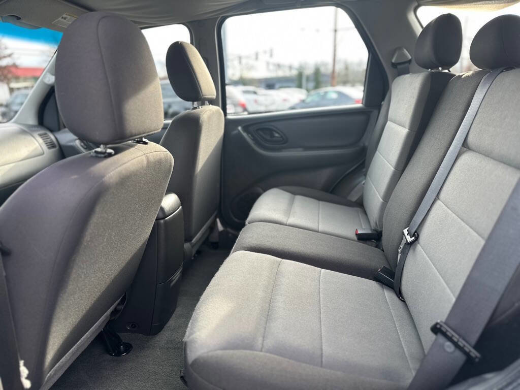 Used 2006 Ford Escape XLS image 18