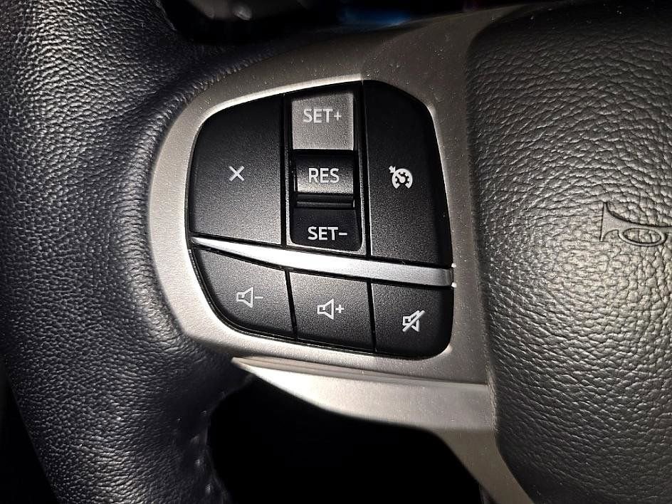 Used 2022 Ford Explorer XLT w/ Equipment Group 202A image 15