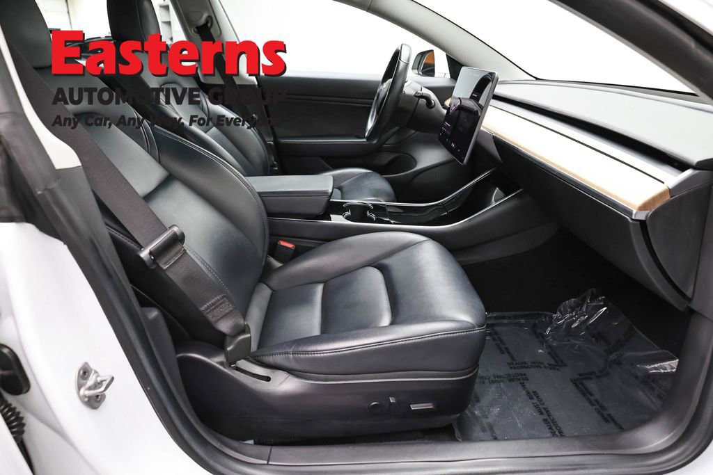 Used 2019 Tesla Model 3 Standard Range RWD image 17