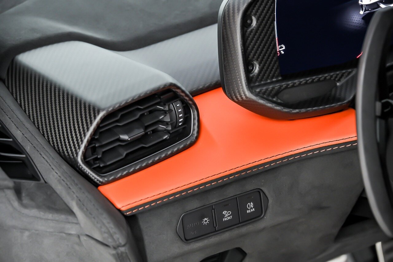 Used 2024 Lamborghini Revuelto AWD/4WD image 27